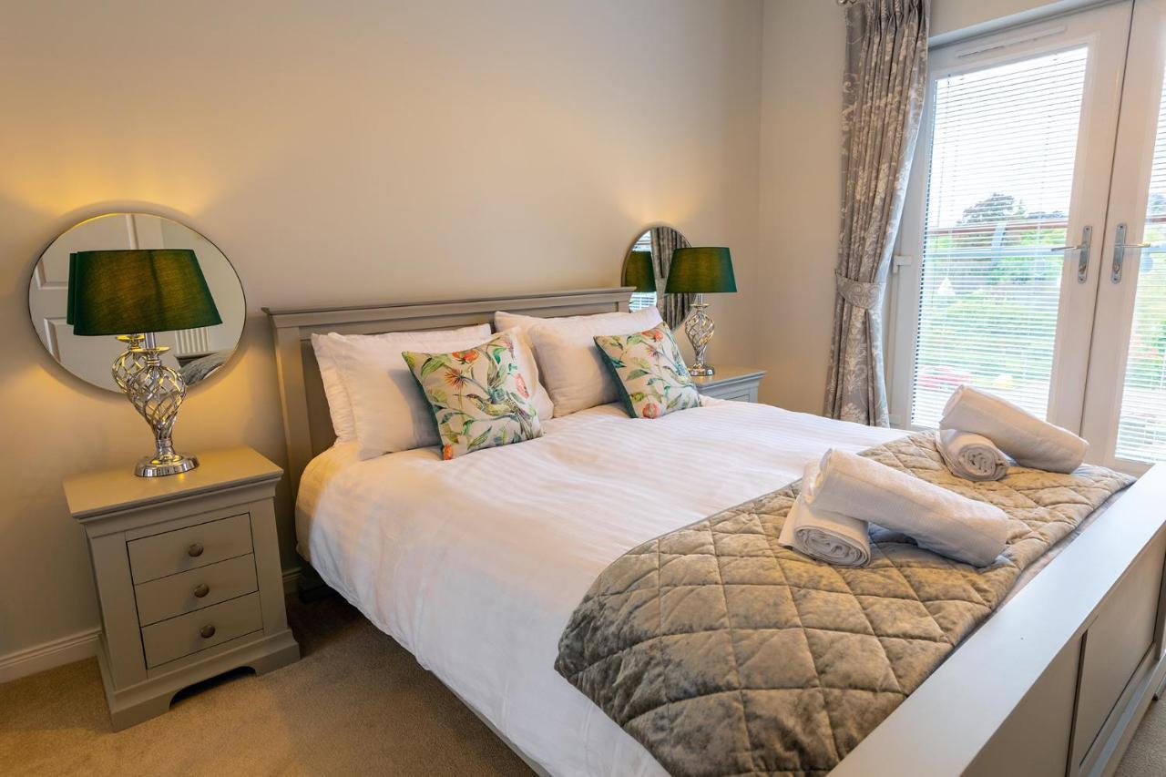 Hedgefield House - Serene Top Floor Flat 因弗内斯 外观 照片