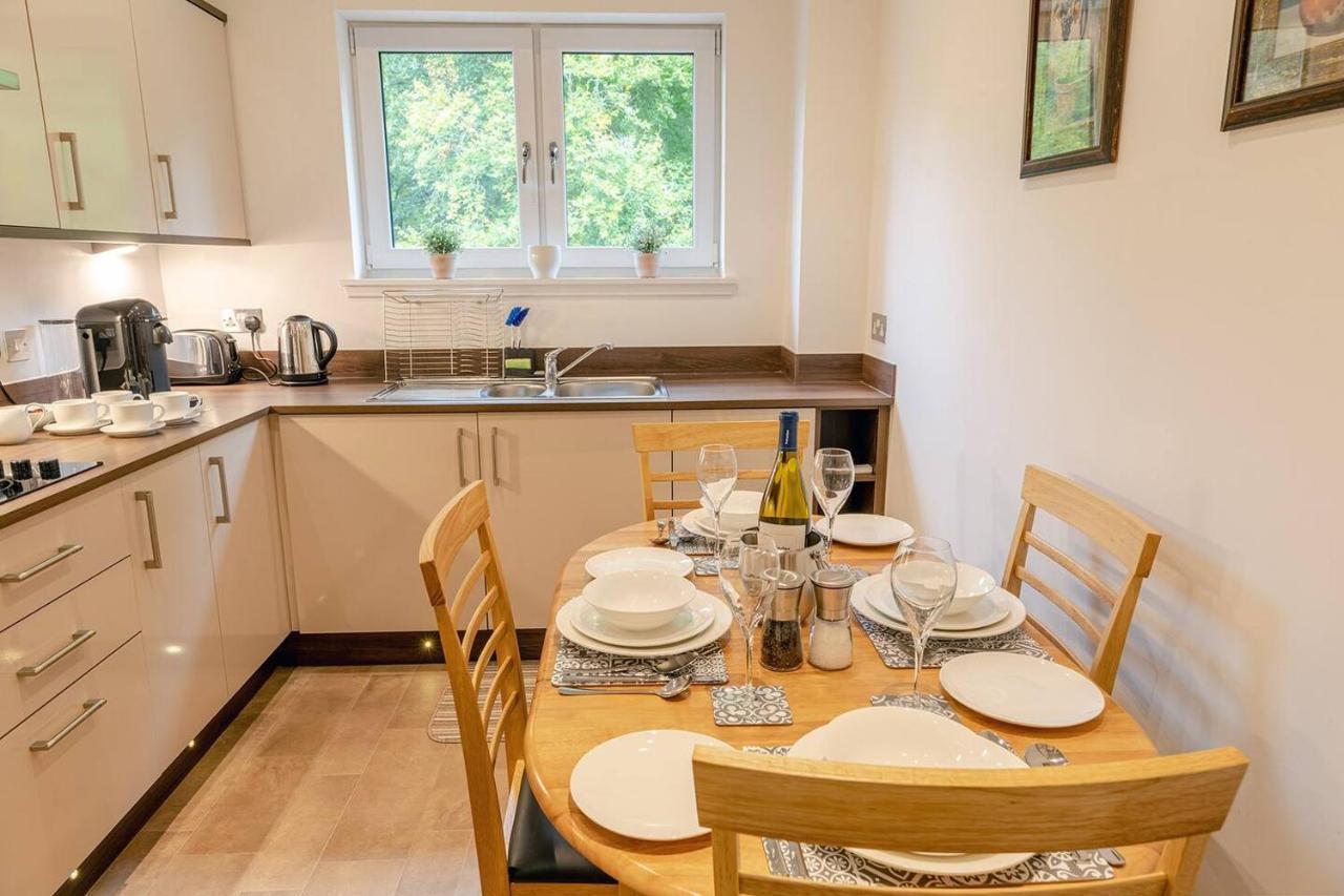 Hedgefield House - Serene Top Floor Flat 因弗内斯 外观 照片